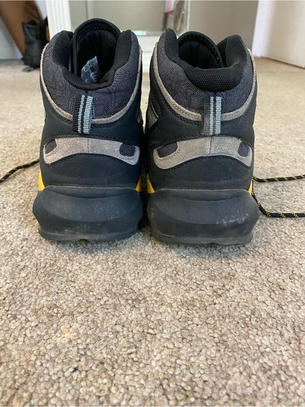 Hi tec Mens hiking boots size 10